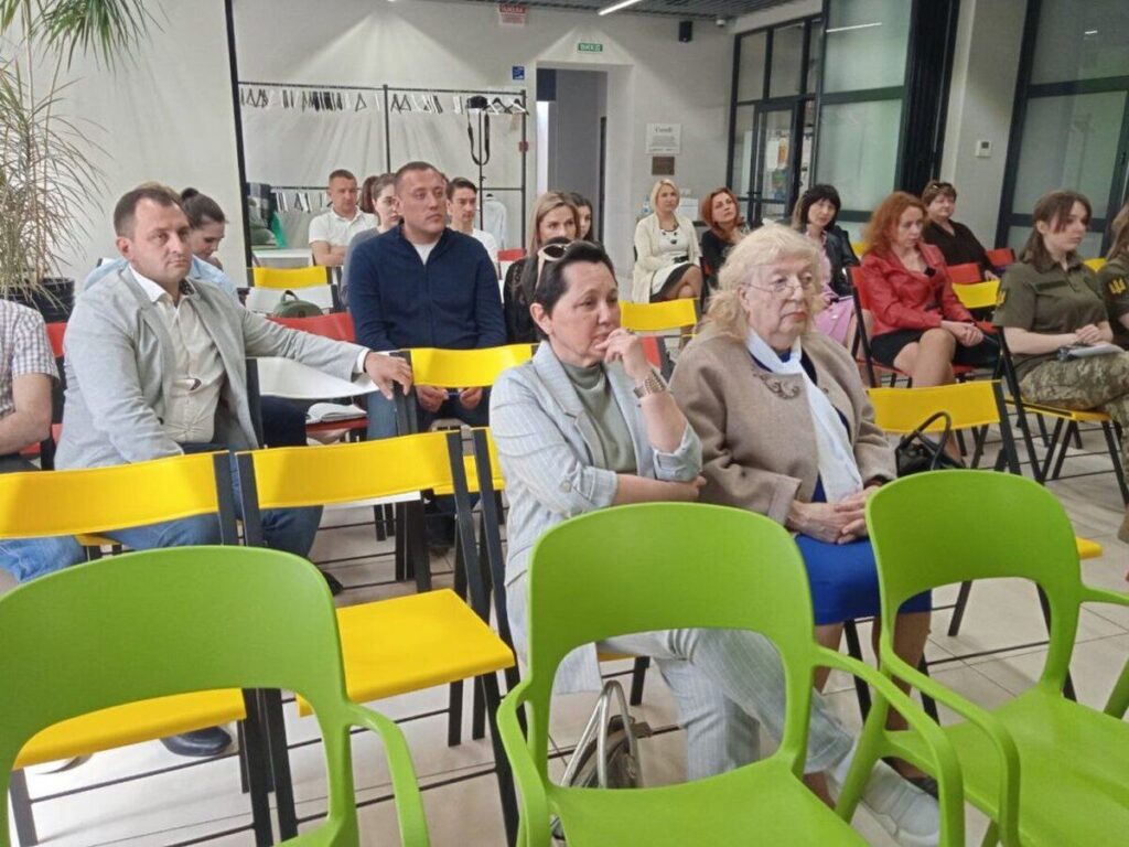 Адвокати та судді Вінниці зібрали гроші на позашляховик для ЗСУ