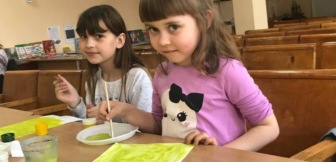 У Вінниці відбулися майстер-класи з малювання та авіамоделювання від VinSmart для дітей-переселенців