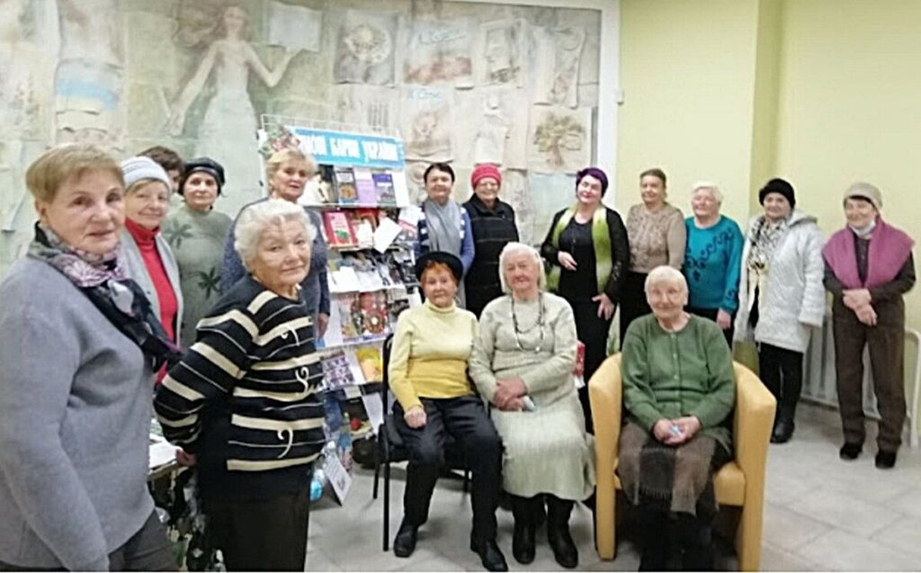 Змістовне дозвілля для людей віком 60+ пропонує бібліотека-філія №13