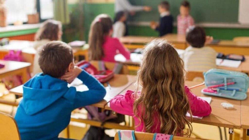 Рада дозволила починати навчальний рік не 1 вересня