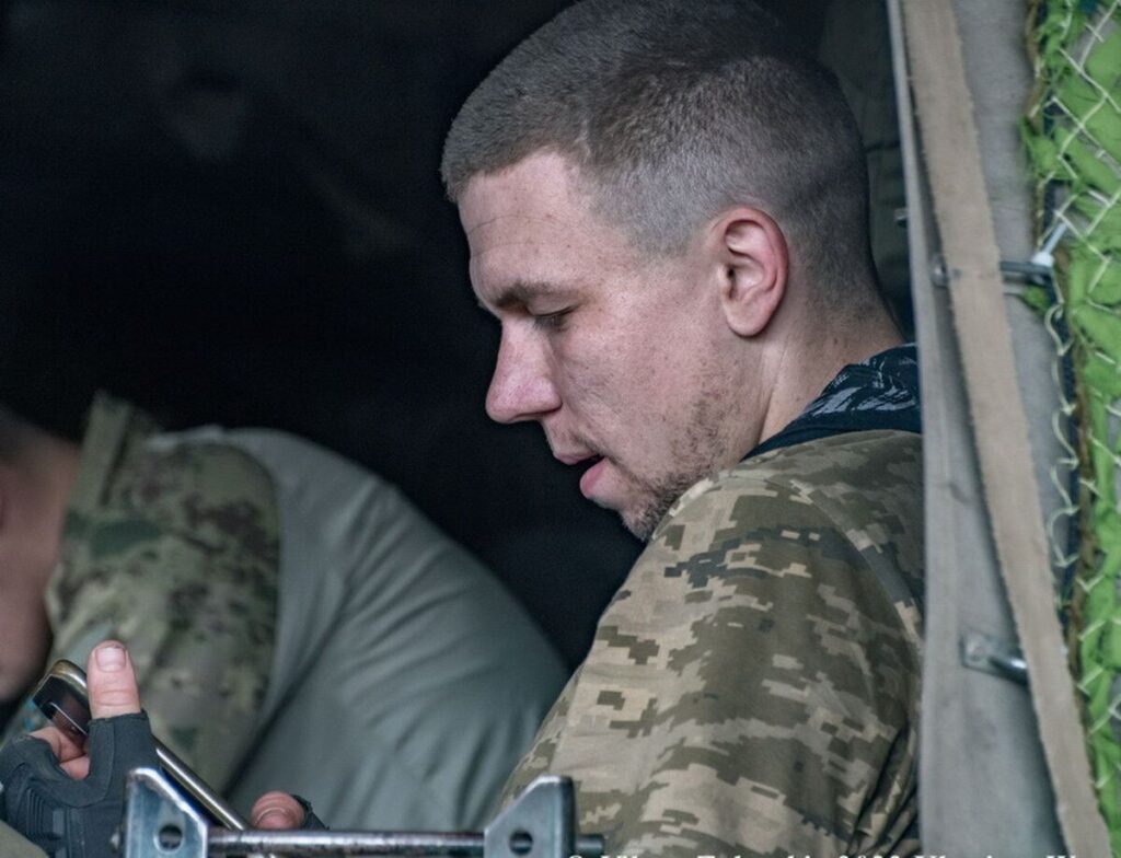 Зворушливі повідомлення наших воїнів рідним з фронту. Фото