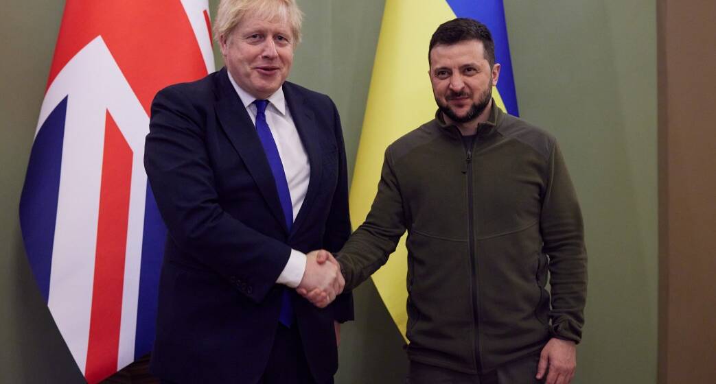Відставка Джонсона не вплине на політику Британії щодо України — Кулеба