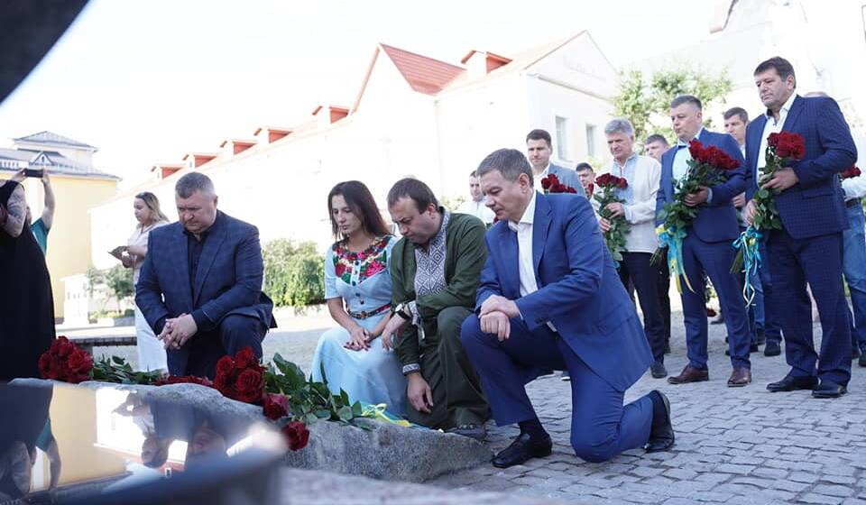 У Вінниці у День Незалежності віддали шану загиблим за державу Героям