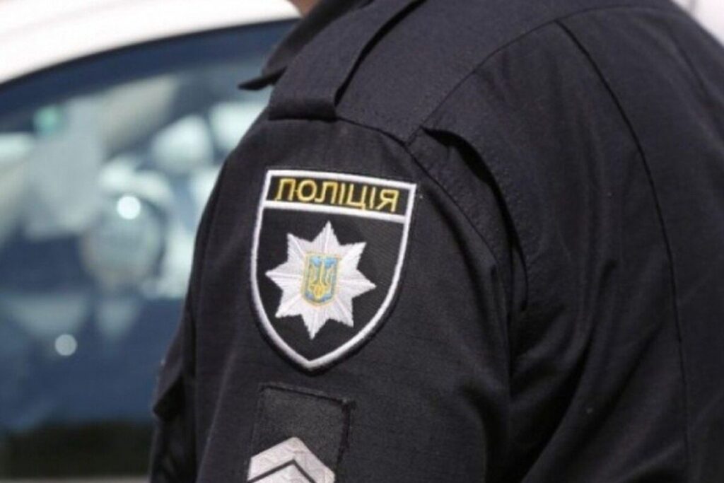 На Вінниччині спіймали зловмисника, який незаконно перевозив спирт та пропонував хабар