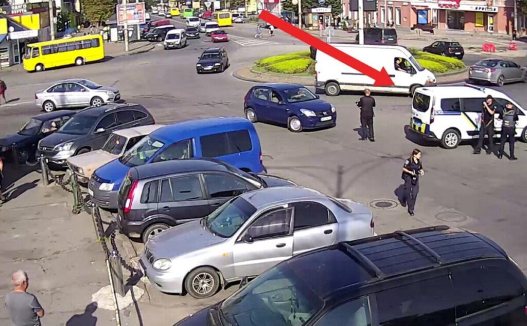 У Вінниці перекрили рух на Привокзальній