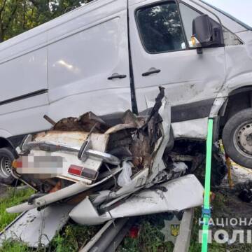 Поліція з’ясовує обставини автокатастрофи, у якій загинуло подружжя