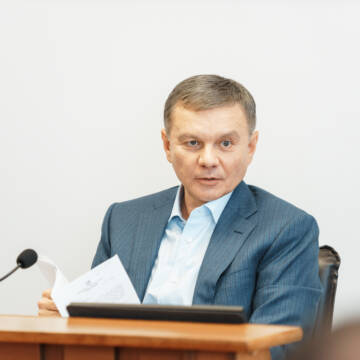 Сергій Моргунов: «Громада має підтримувати захисників». Сесія міськради виділила кошти на бронежилети і спецтранспорт