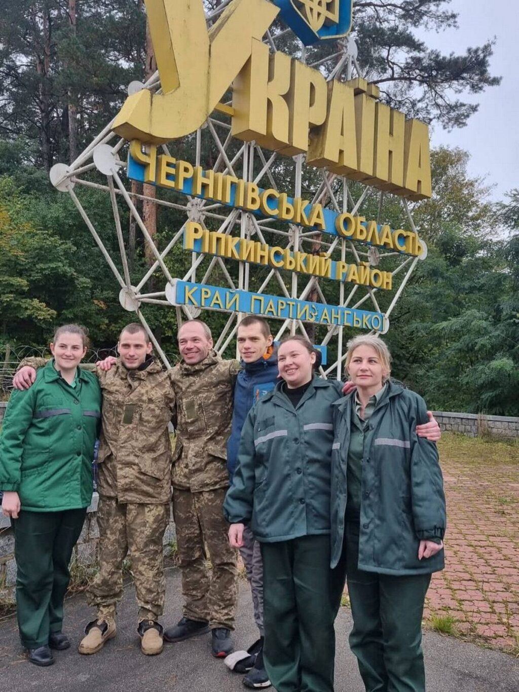 Україна звільнила з російського полону чотирьох морпіхів і двох цивільних
