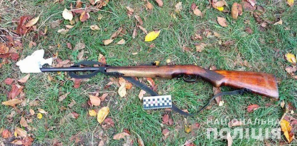 Поліцейські Вінниччини викрили та затримали торгівця зброєю