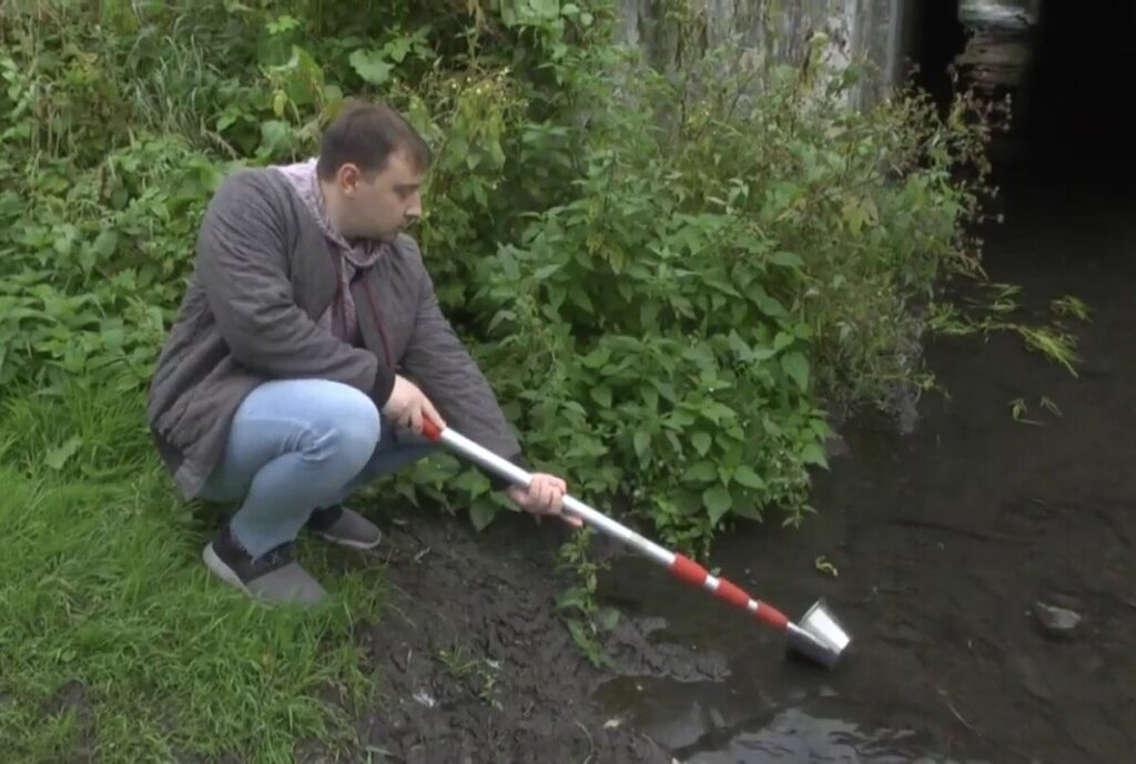 “Не толоками єдиними”. Для чого у Вінниці перевіряють стан малих річок?