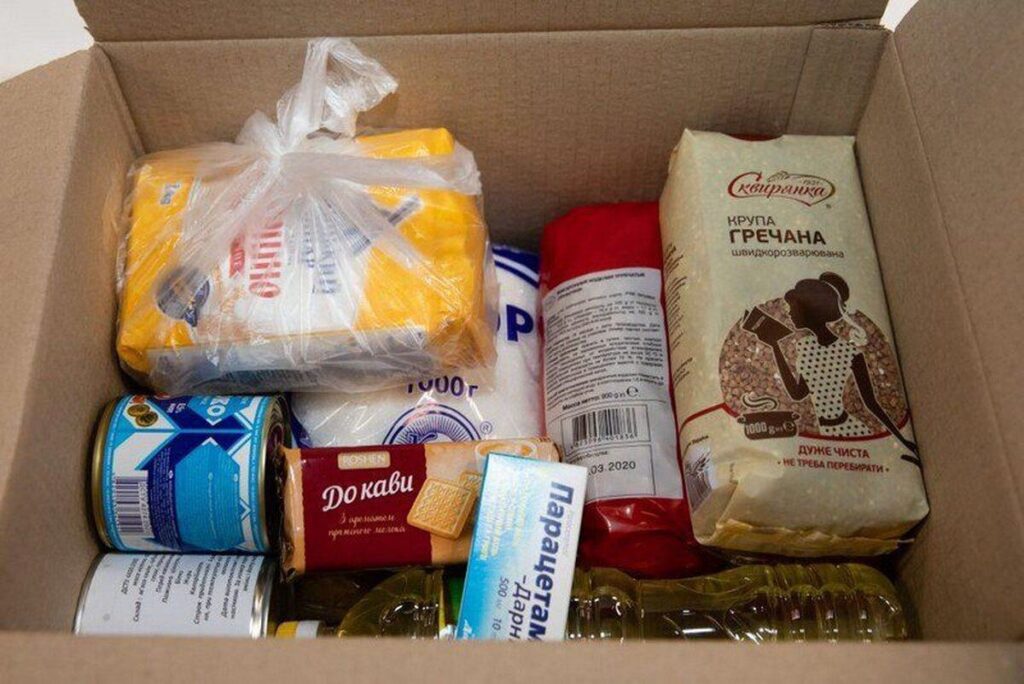 У Вінницькій громаді містянам продовжують видавати набори з гуманітарною допомогою