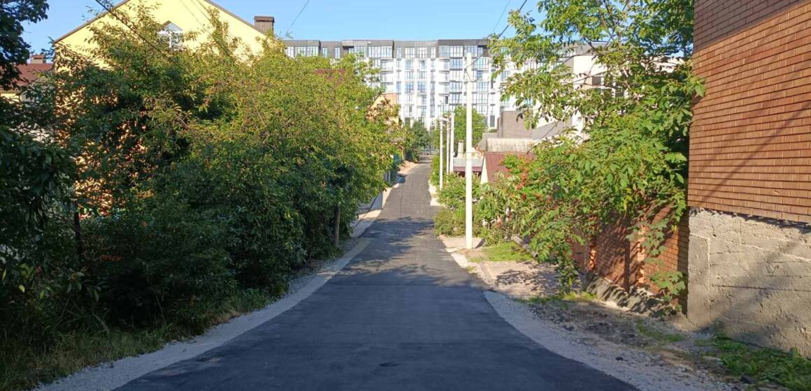 У Вінниці триває асфальтування вулиць приватного сектору