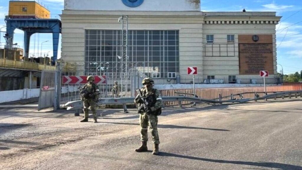РФ вивозить обладнання для мобільного зв’язку з Херсонщини на Донеччину — Генштаб