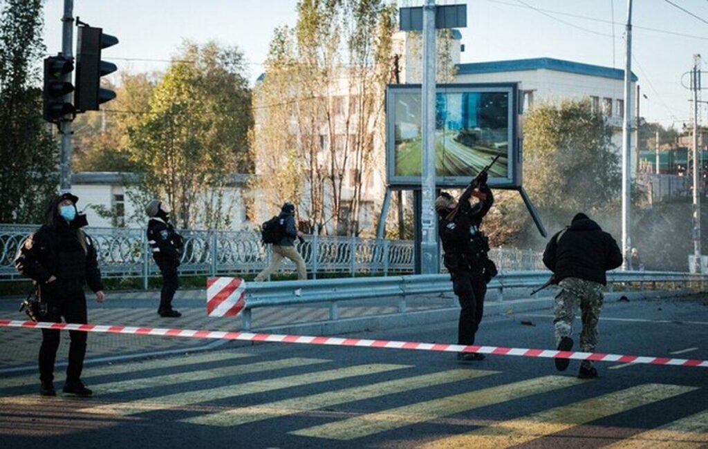 Не потрібно з вікна шмаляти: МВС та ЗСУ закликали власників зброї не стріляти в дрони-камікадзе