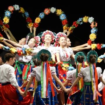 Вінницький ансамбль танцю «Радість» дав сім концертів у Німеччині та зібрав 40 тисяч гривень, які передали на потреби ЗСУ