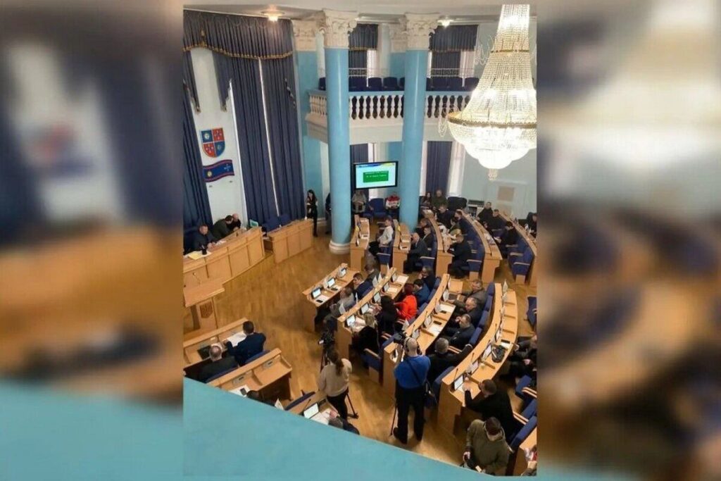 На сесія облради депутати проголосували за заборону московського патріархату