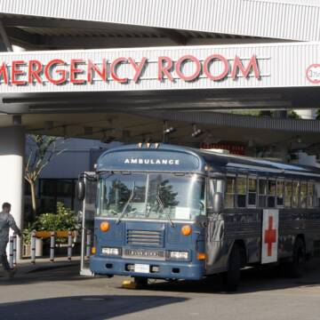 Норвегія передала Україні військові медичні автобуси через координаційний центр НАТО