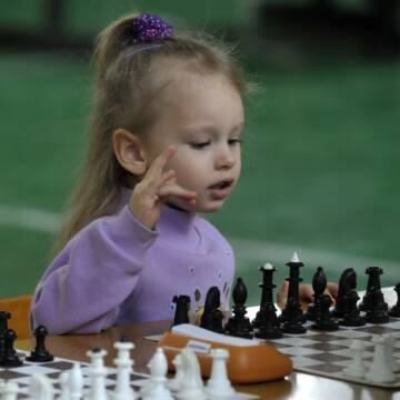 Майже 8 тисяч гривень для ЗСУ зібрали на благодійному турнірі з шахів у Вінниці