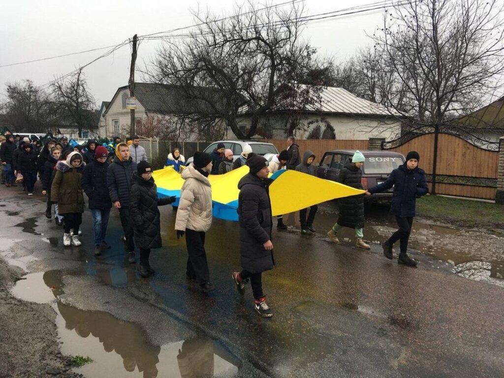Бершадська громада прощалась із Героєм — Білюгою Богданом Володимировичем