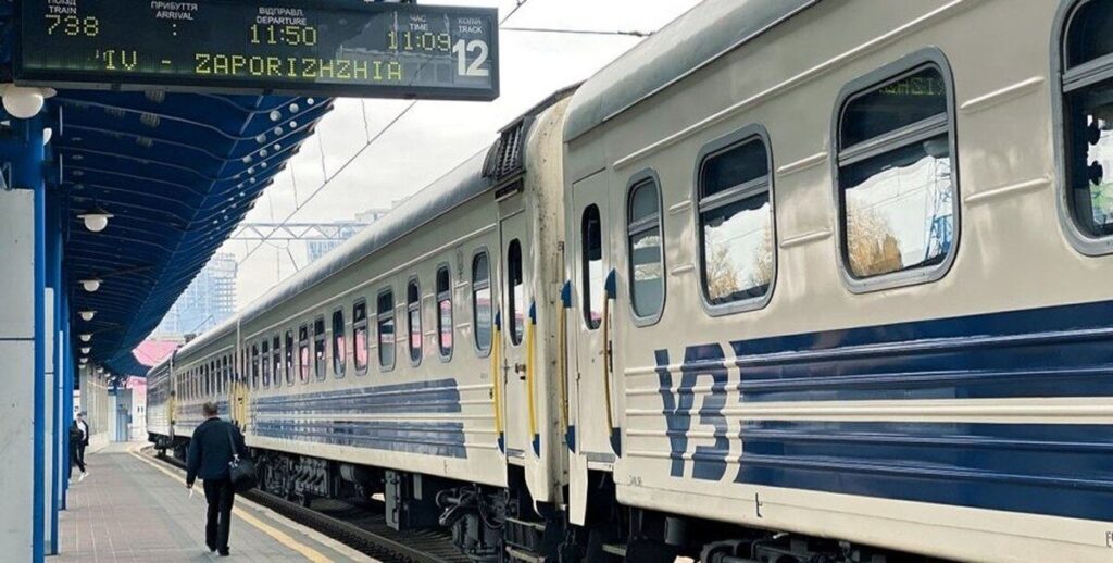 В чотирьох областях України знеструмлено залізничні дільниці