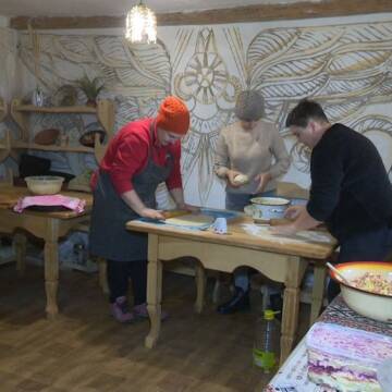 На Вінниччині готують домашню їжу для воїнів ЗСУ