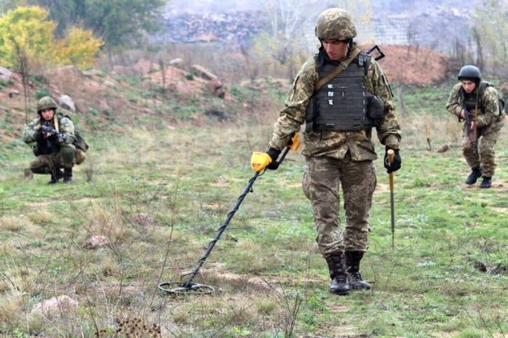 В Україні заміновано 30% території, на розмінування підуть десятки років — ДСНС