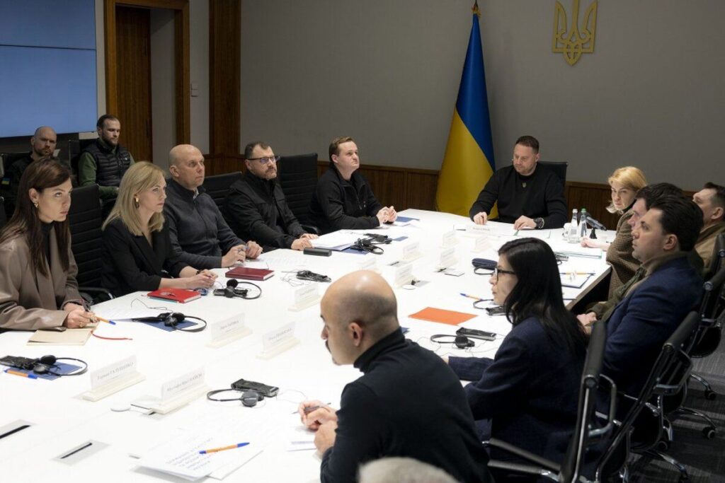 За дорученням Президента Андрій Єрмак провів розширене засідання президії Конгресу місцевих та регіональних влад при Гла