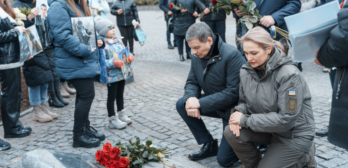 У Вінниці у роковини повномасштабної війни вшанували Героїв, які віддали життя за Україну