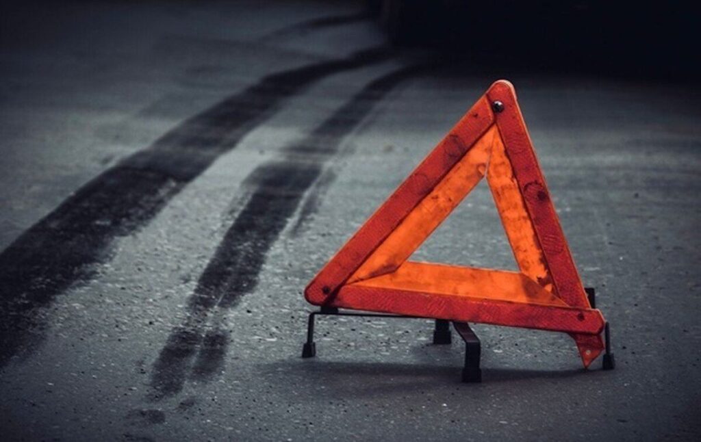 П’яна кермувальниця авто потрапила в ДТП та втікла з місця пригоди