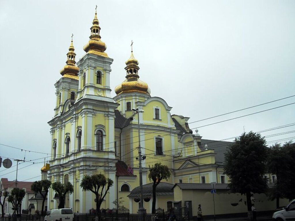 На річницю війни у храмах Вінниччини проведуть молебні за Божий захист, перемогу і відродження України