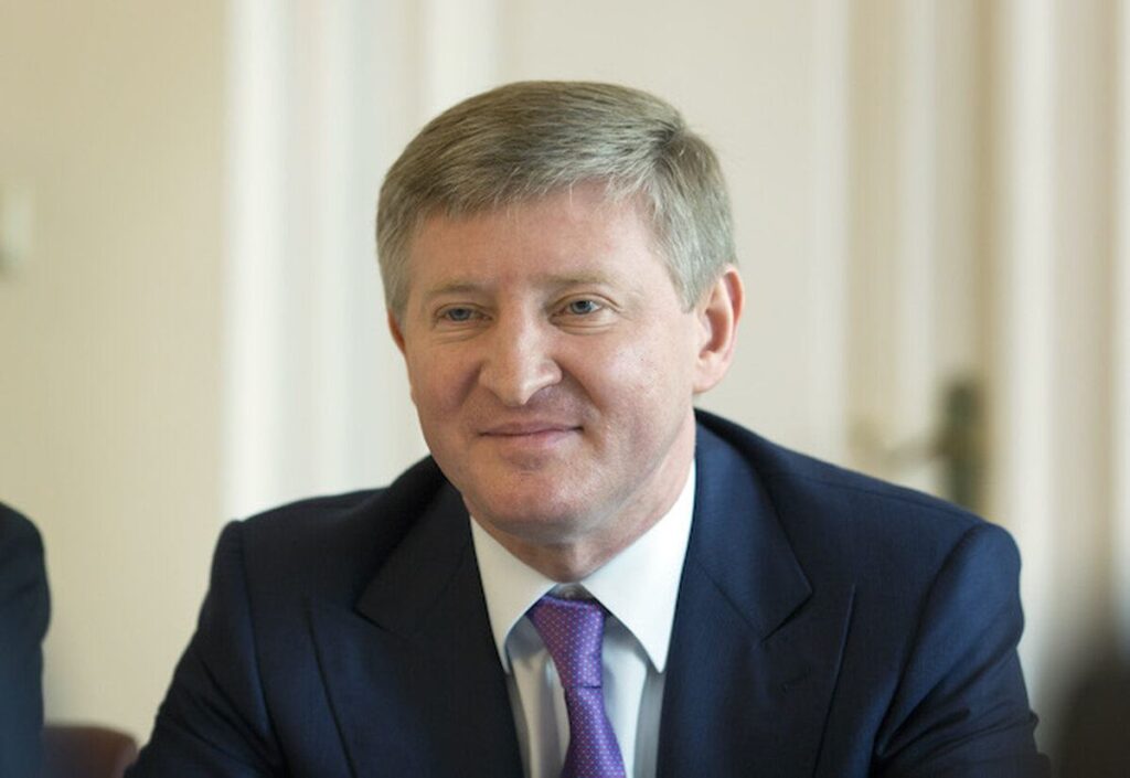 Ахметов передав на підтримку ЗСУ і постраждалих від війни 5 млрд гривень