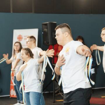 У Вінниці для “сонячних діток” та діток переселенців влаштували концерт та показ мультфільму