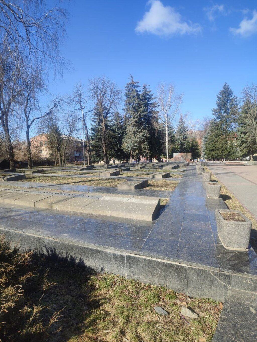 На Європейській площі проводитимуть ексгумацію тіл