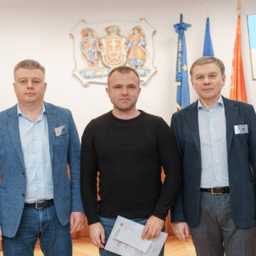 Сергій Моргунов нагородив вінничан за порятунок потерпілого на воді