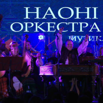 Світ аплодує їм, стоячи! «НАОНІ» 11 травня у Вінниці з новим шоу «Рок-хіти та саундтреки»!