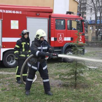 Священнослужителям Вінниці провели інструктаж з пожежогасіння
