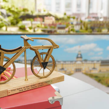 У Музеї моделей транспорту з’явився експонат біговела від міста-побратима Карлсруе