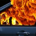 На Вінниччині чоловік підпалив автомобіль