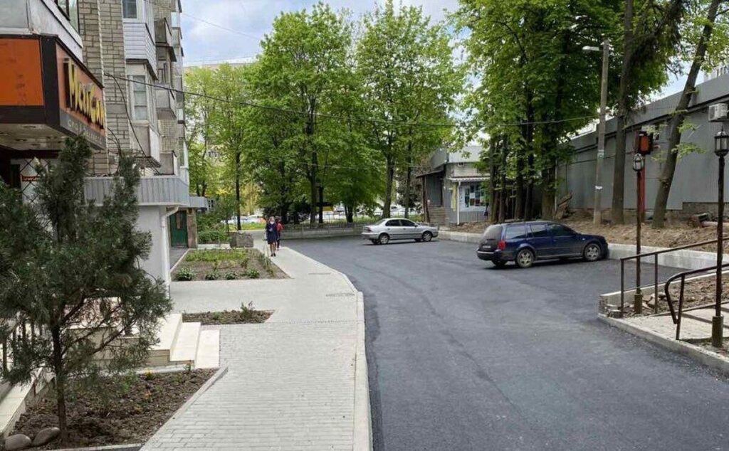 У Вінниці цьогоріч відремонтують 14 прибудинкових територій