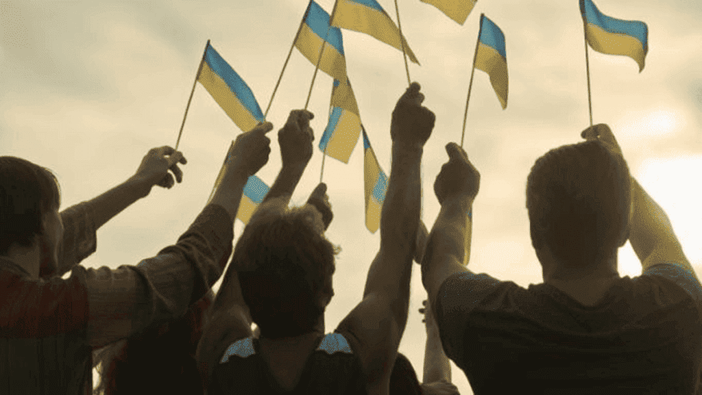 Віра в ЗСУ, сімя і щоденна праця. Що допомагає українцям зберігати стійкість під час війни