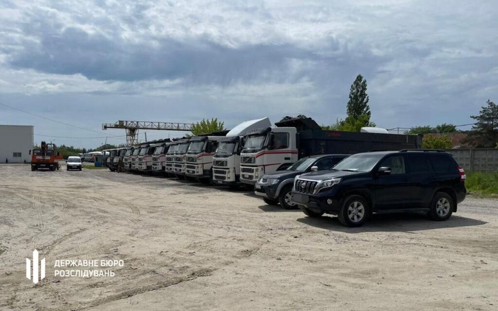 Для ЗСУ передали арештовані авто родичів Медведчука та Козака