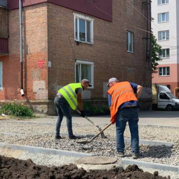 У Вінниці на вулиці Батозькій вже встановили камери відеонагляду та облаштовують велодоріжки