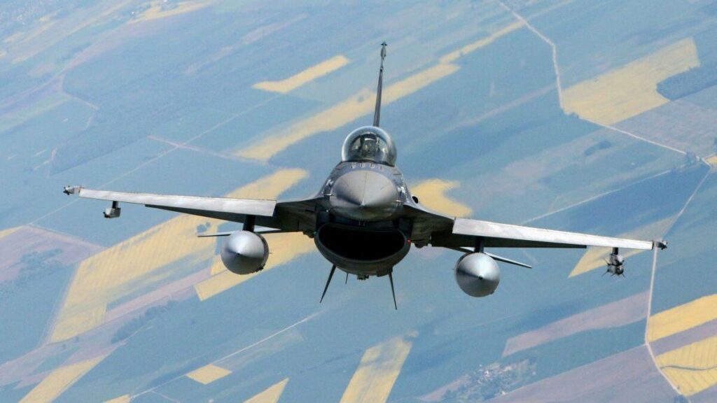 У НАТО заявили, що Україна не отримає F-16 до завершення контрнаступу