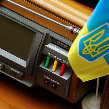 Рада схвалила закон про е-декларування з правкою Зеленського