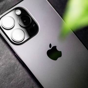 Франція призупиняє продажі iPhone 12 через рівень радіації