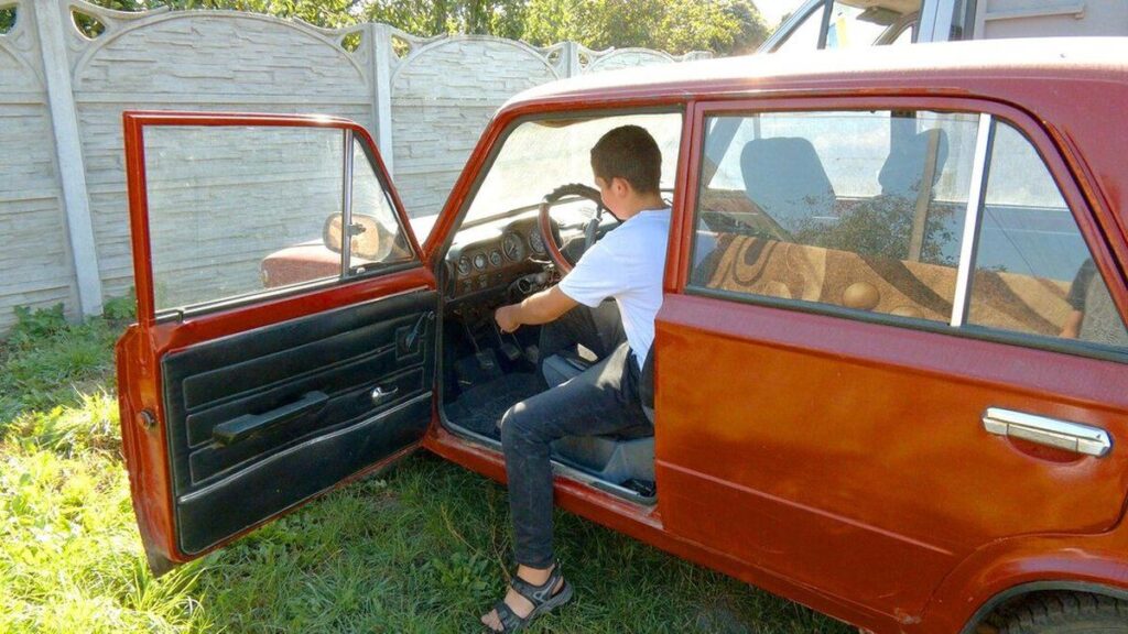 На Вінниччині школяр придбав для захисників авто під багі