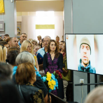 “України щит”: у краєзнавчому музеї відкрили виставку, що розповідає про полеглих військових батальйону «Київська Русь»