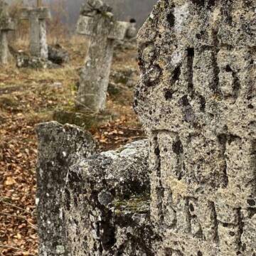 На Вінниччині привели до ладу занедбаний козацький цвинтар