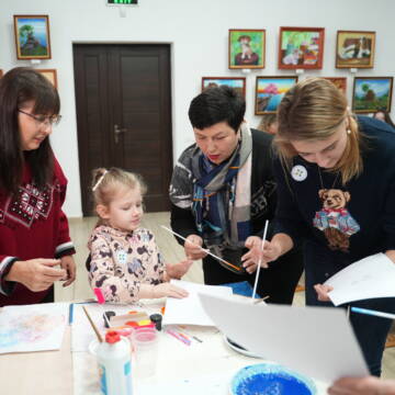 Діти відвідали незвичайний урок із малювання під назвою “Бульбашкові фантазії”