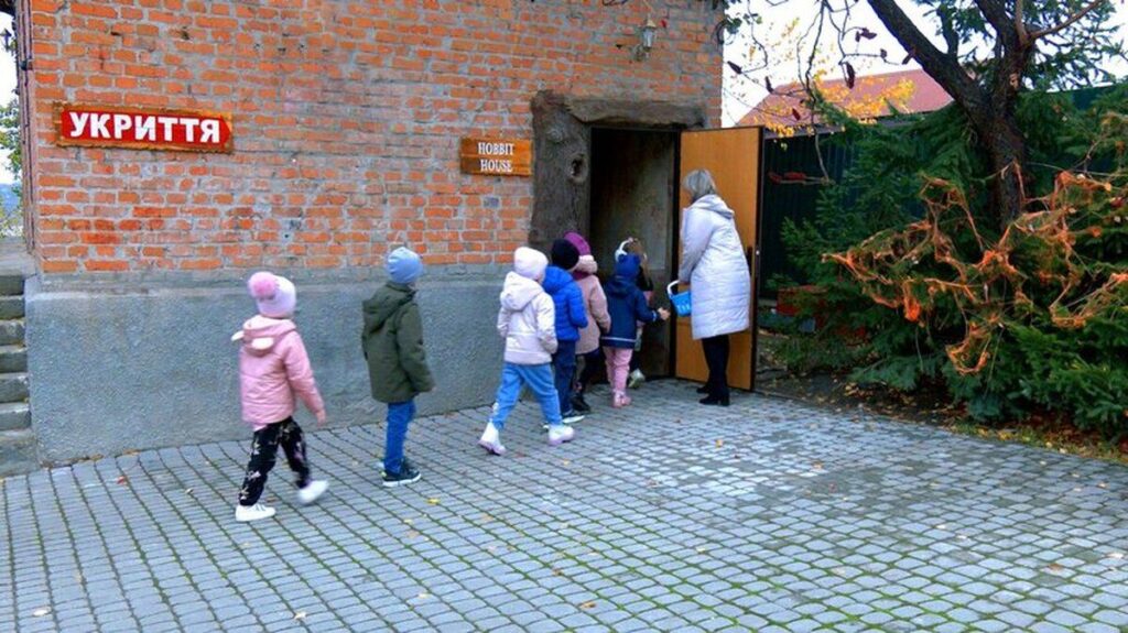 “Будинок Хоббіта”: на Вінниччині облаштовують укриття у дитсадках